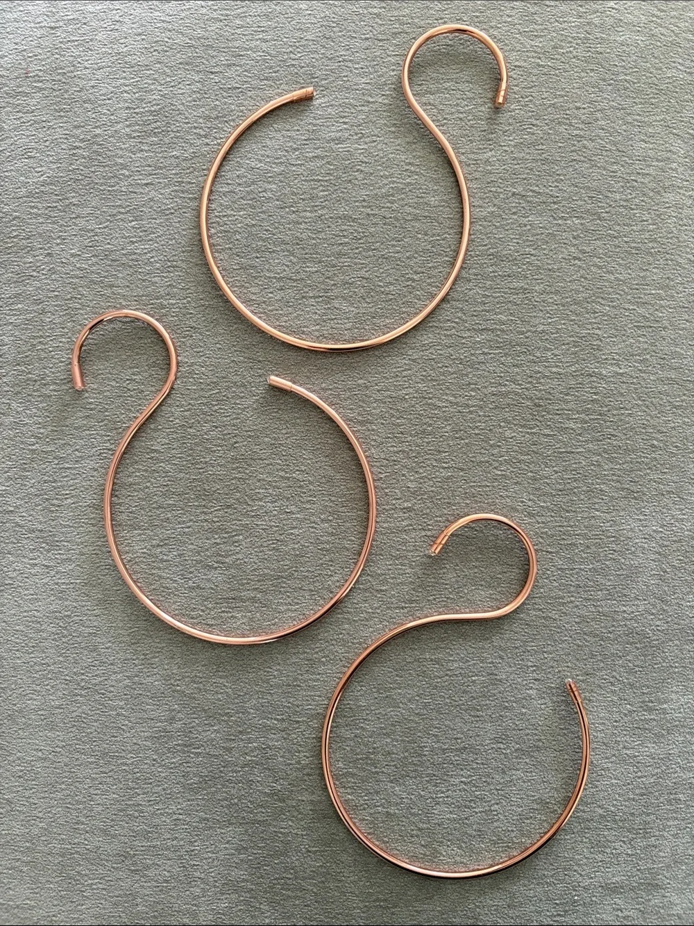 Rose Gold Circle Scarf & Belt Closet Hangers Set